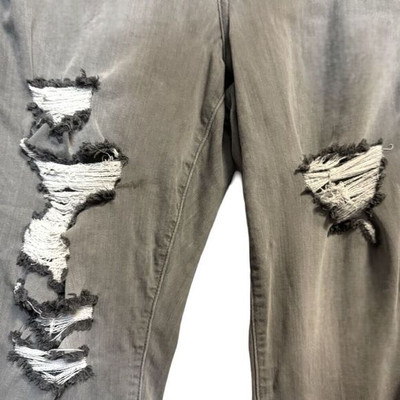 Torrid Gray Super Soft Distressed Crop Jegging Jean Size 18 - Picture 9 of 12